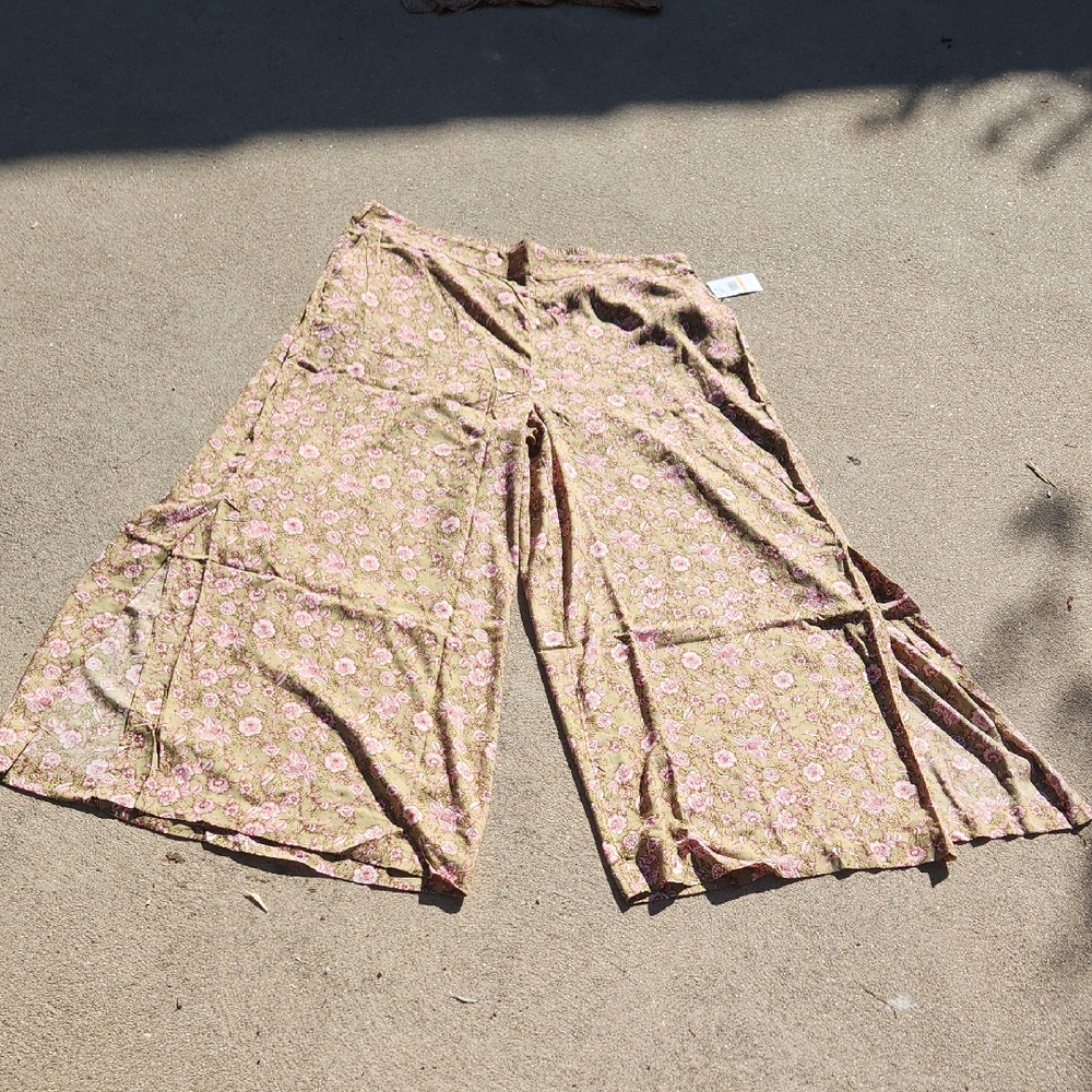 Floral Wide-Leg Pants